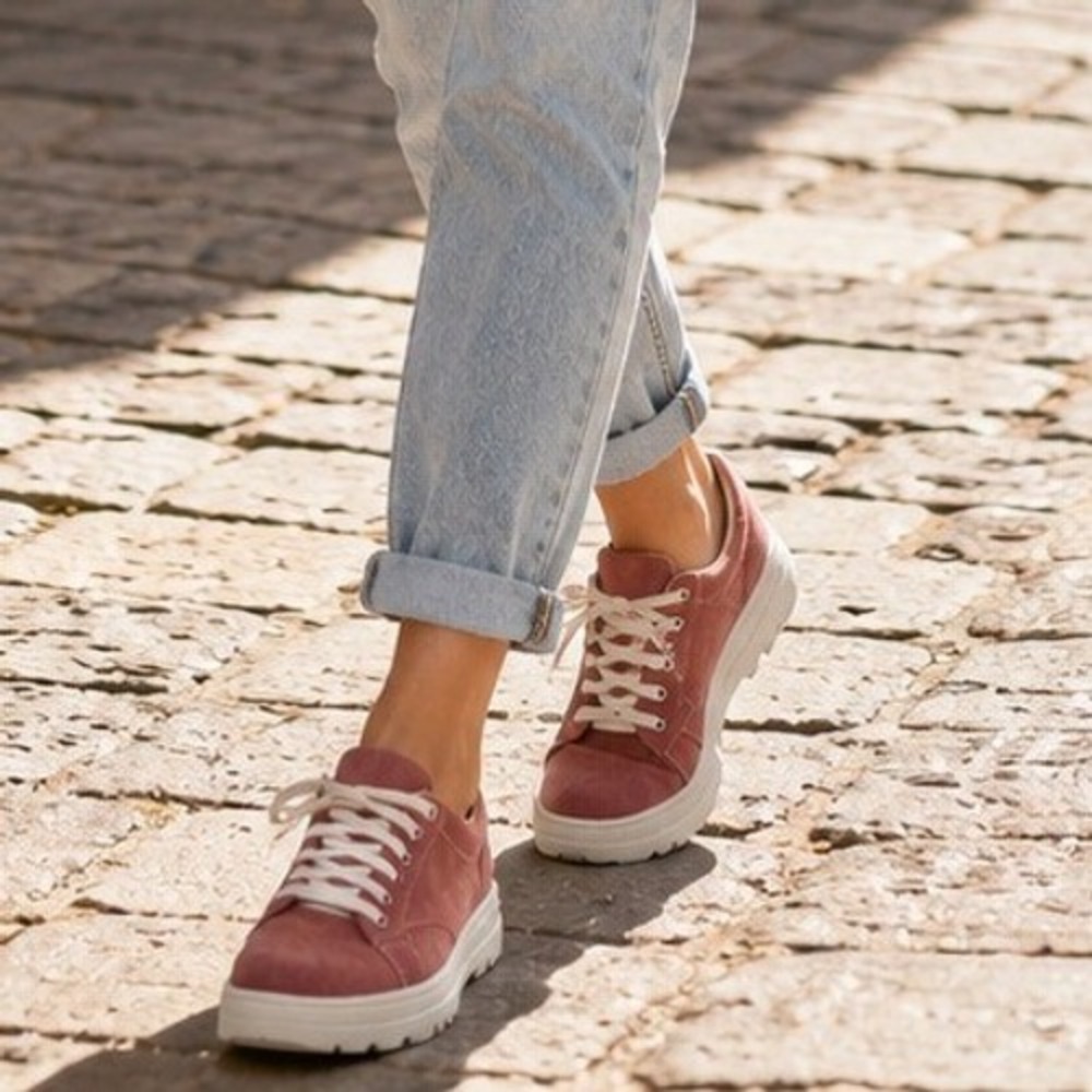 Carolina Colours Desert Rose Suede Sneakers Size 11 Lace Up Casual Shoes